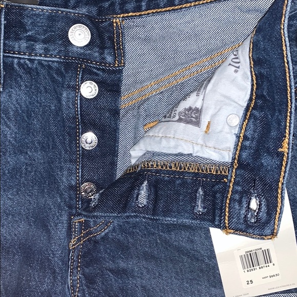 SOLD Levi’s Denim Shorts - Picture 3 of 3